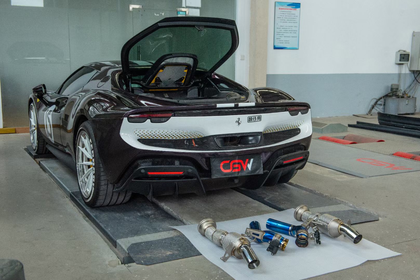 Valvetronic exhaust adopts dual mode design for quiet daily and loud racing driving.
