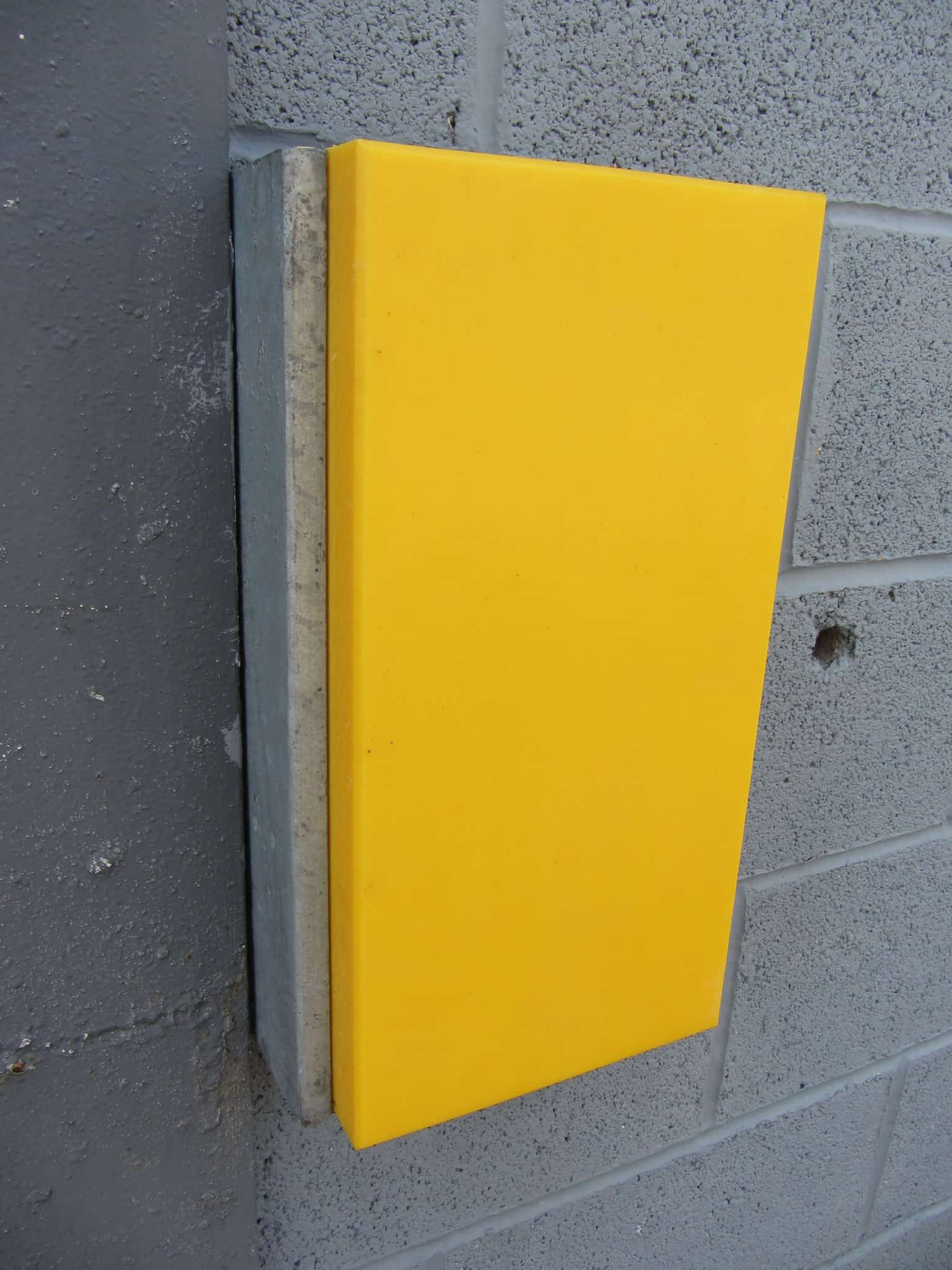 Protetor Vertical de Docas Resistente com Face em UHMWPE para Proteção de Paredes e Docas