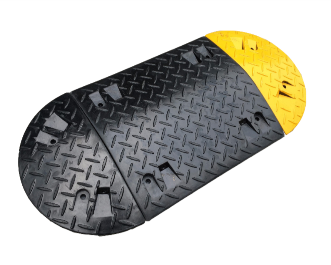 Lombada Modular em Borracha Reciclada de Alta Resistência, de Alta Visibilidade, para Controle de Segurança Viária – 50SB21