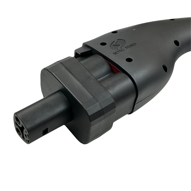 Améliorez votre expérience de recharge avec l'adaptateur 32a Commando vers Type 2