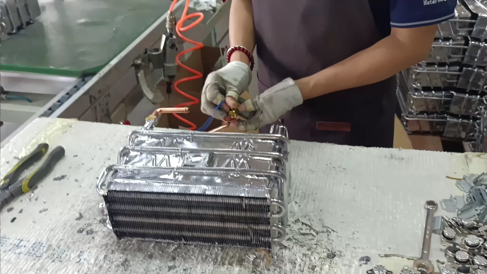 Straight-line assembly