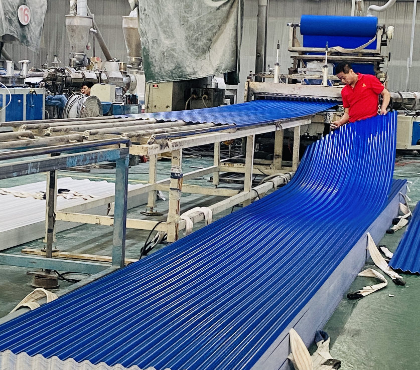 What are the advantages of ASAPVC composite roof sheets?