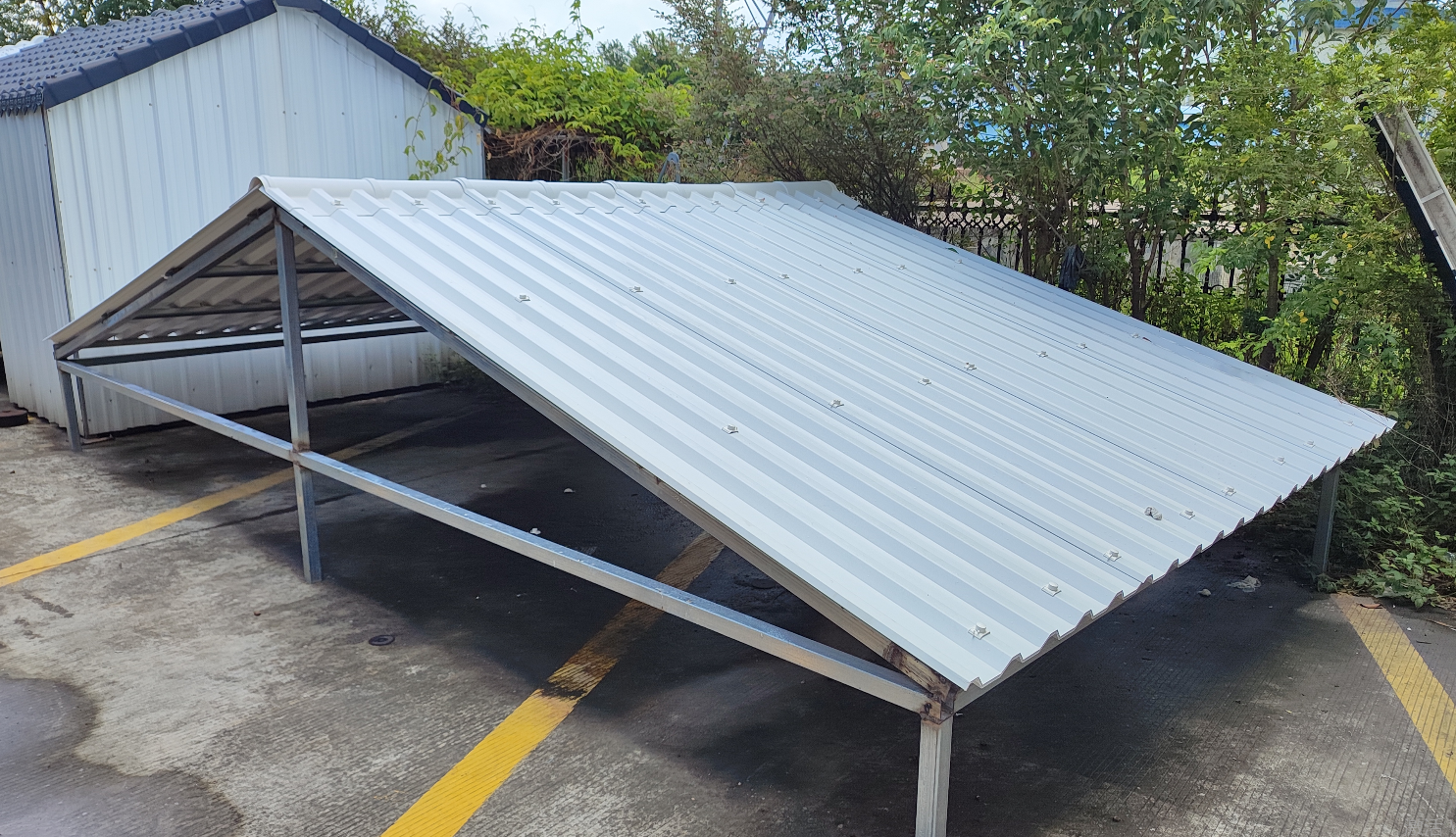 Do twinwall PVC hollow sheets have good thermal insulation?