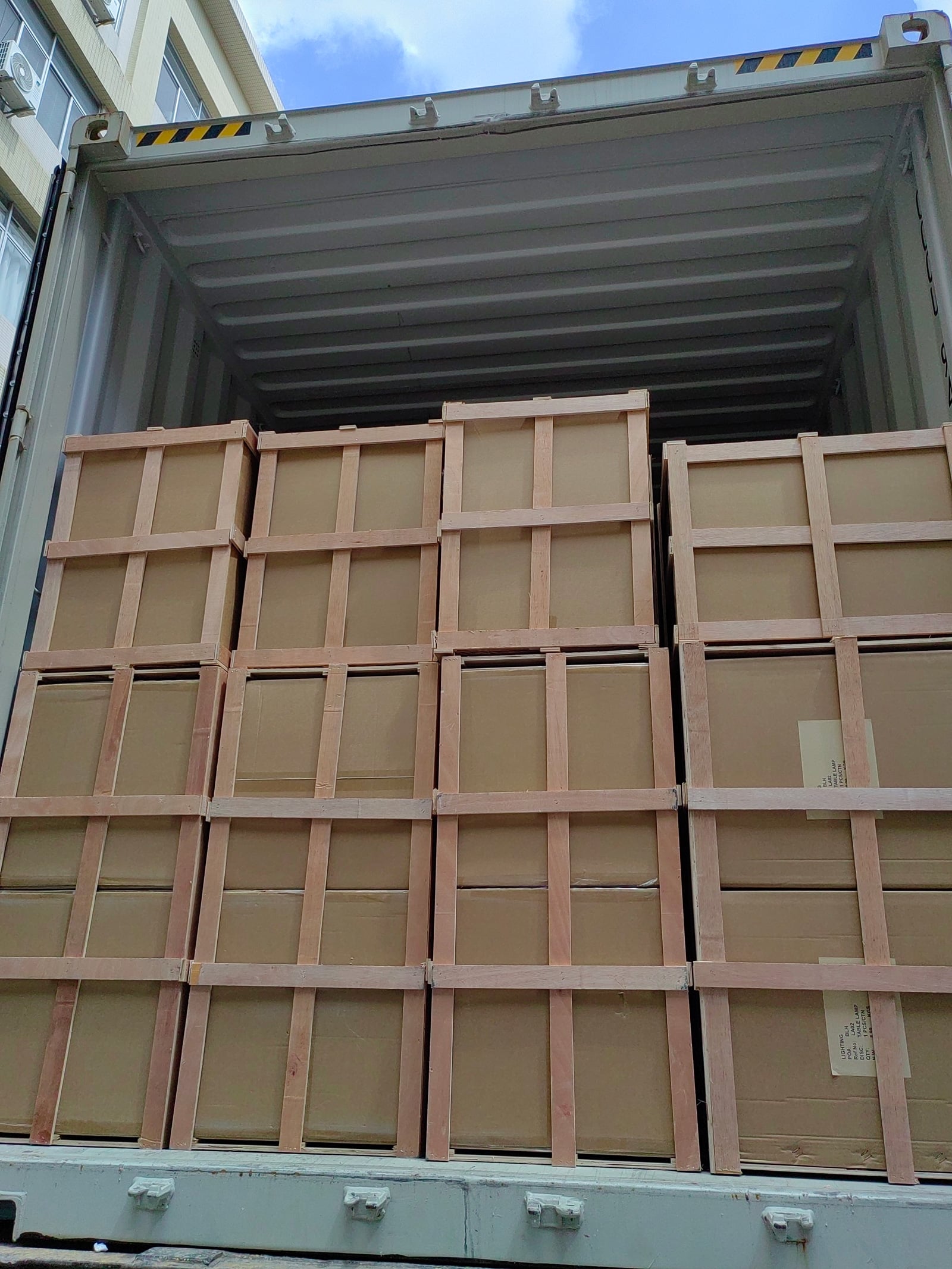 NHB Lighting Successfully Ships a 40HQ Container to the United States