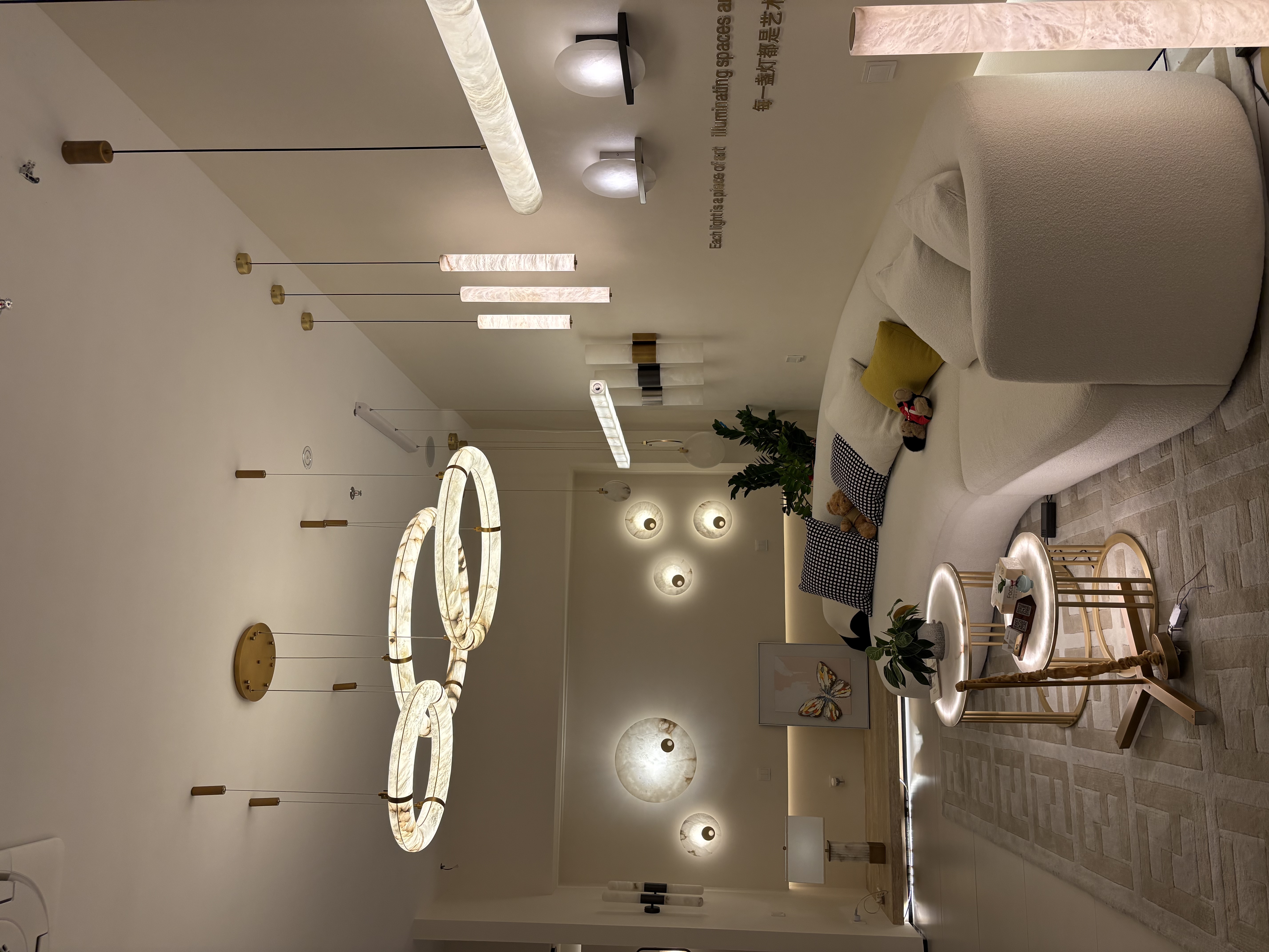 How to Use Alabaster Lighting in Modern Interior Design (7).jpg