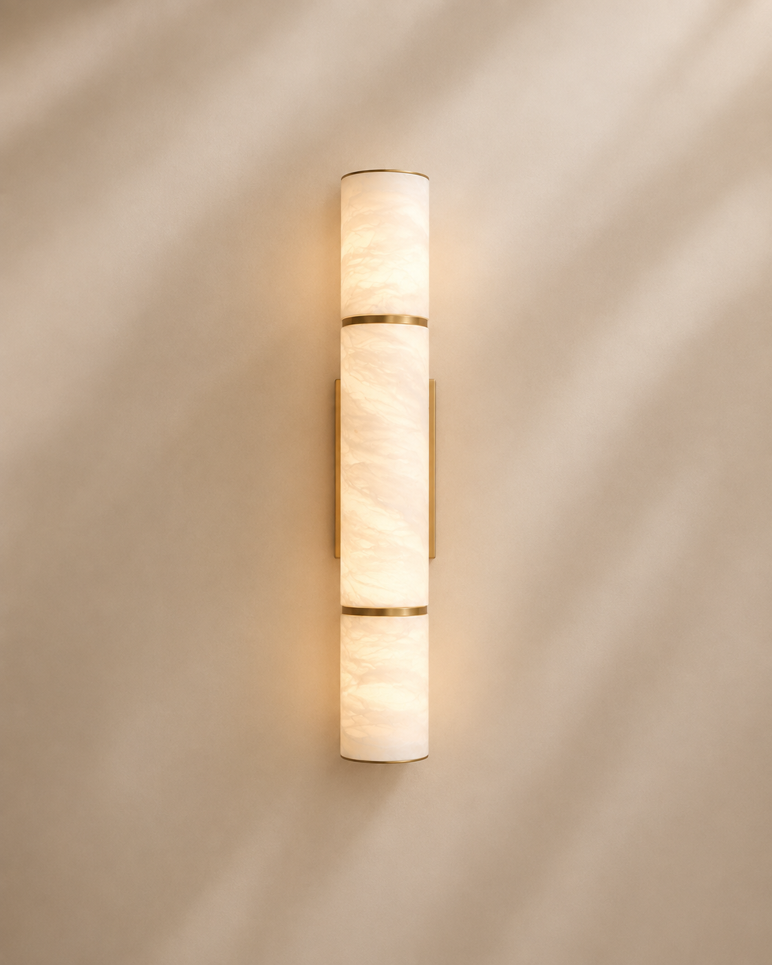 Aplique de pared LED NHB Lighting en alabastro natural | Tres alturas y cobre macizo | Latón natural | H260 / H400 / H580 mm