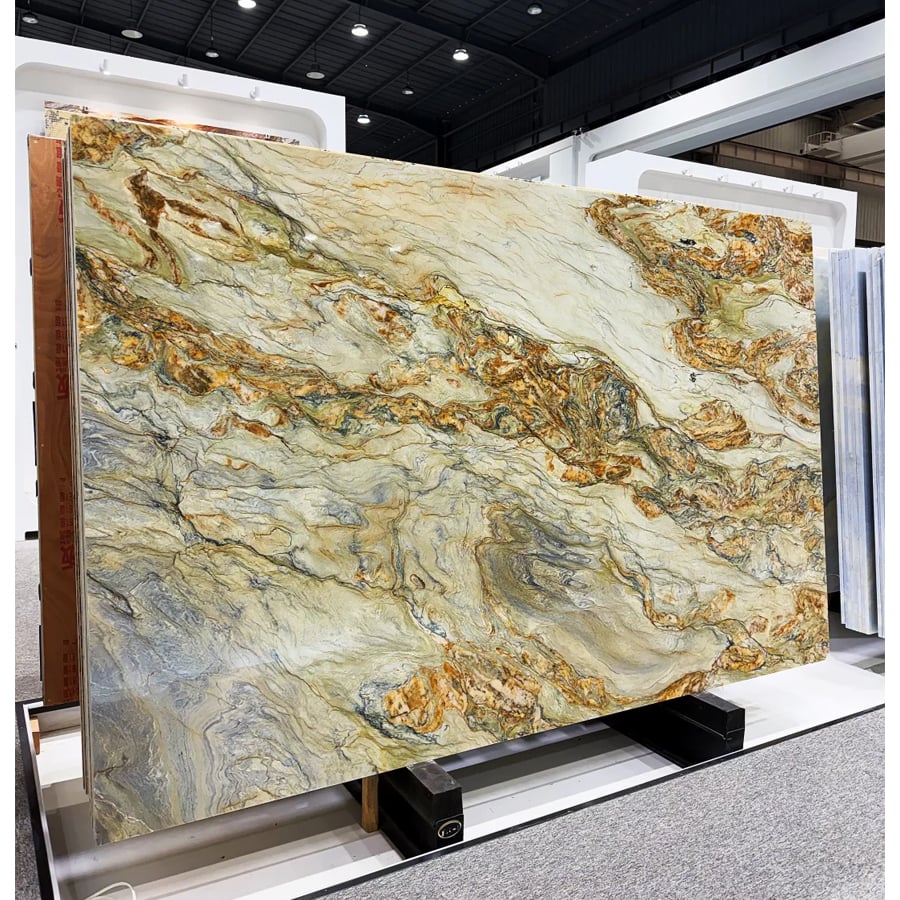 Onde Buena Granite | Lapsi et tesselae lapideae naturales aureae luxuosae Brasilienses pro superficiebus, parietibus, et solum