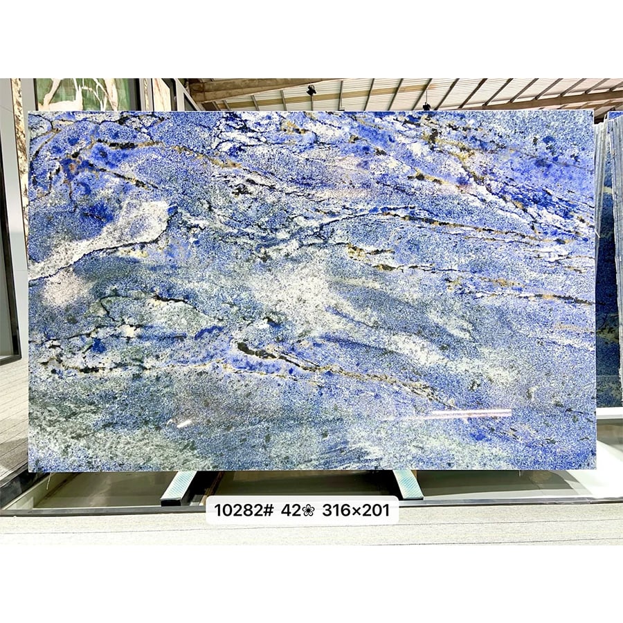 Azul Bahia Granite | Lapsi et tesselae graniticae caeruleae luxuosae Brasilienses pro opibus summis