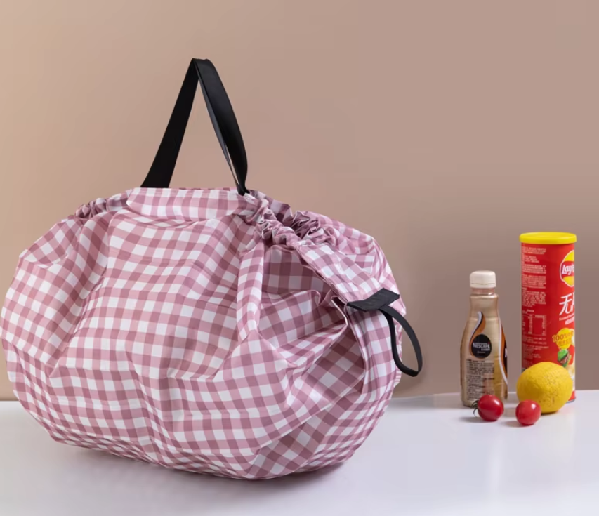 Una guía para elegir los materiales de las bolsas de tela: poliéster, corcho y PVC