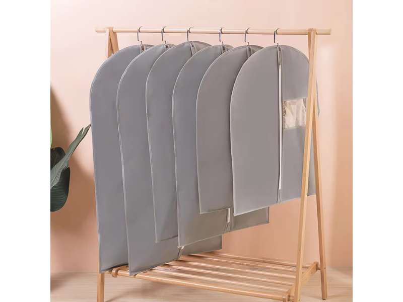 ¿Por qué usar una funda para ropa plegable?