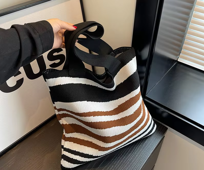 ¿Por qué los minoristas están sustituyendo las bolsas de plástico por bolsas de compras personalizadas ecológicas?