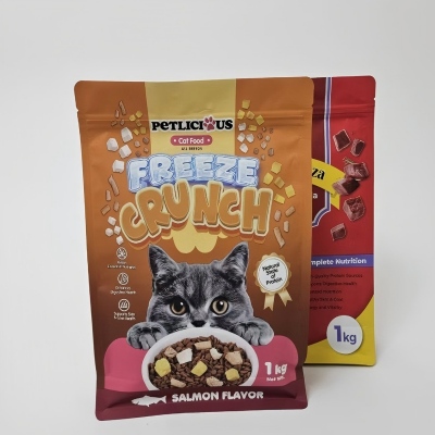 1 kg mraženě sušené krmivo pro kočky s chutí kuřecí, balené