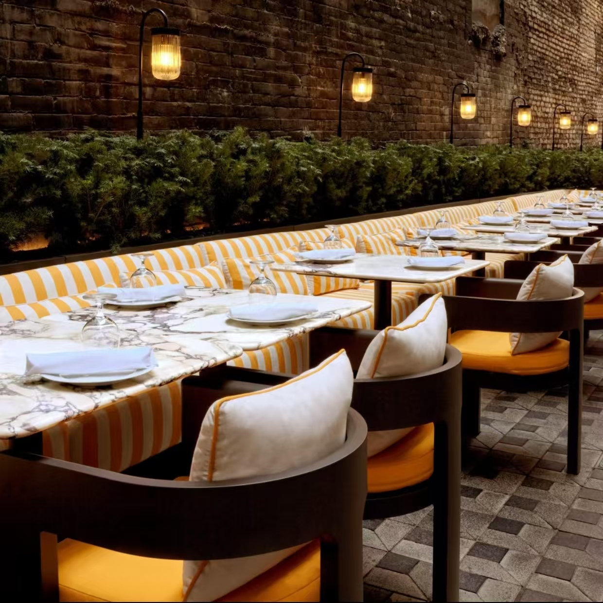 Outdoor Furniture Fabric | Grade 7-8 Top-rated Sun Resistance! Why Does Local Fading Occur After Cleaning?