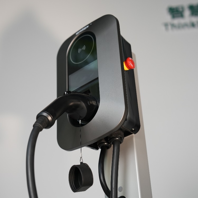 AC電動車両の充電 7kwから22kw
