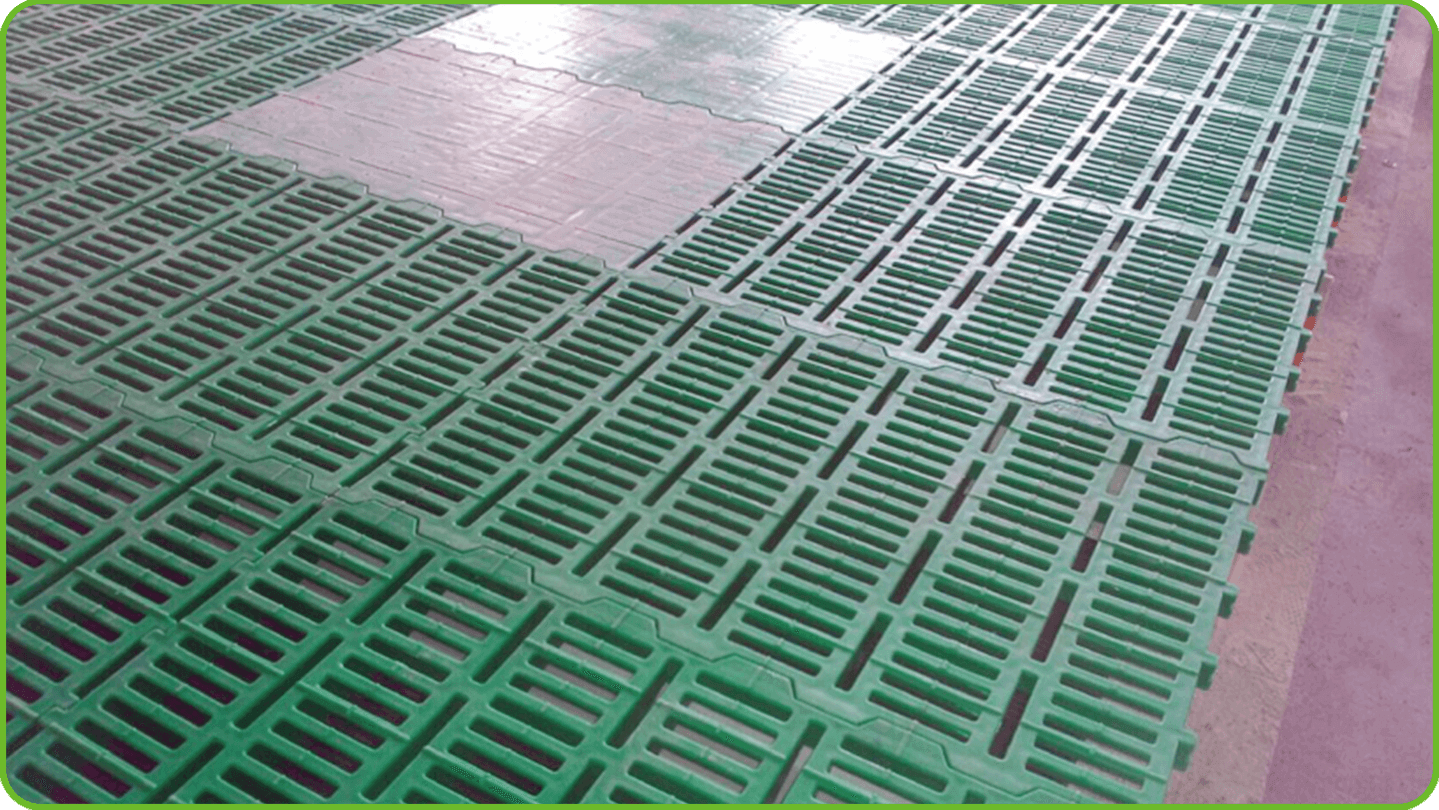 Slat floor system for grower-finisher pig house