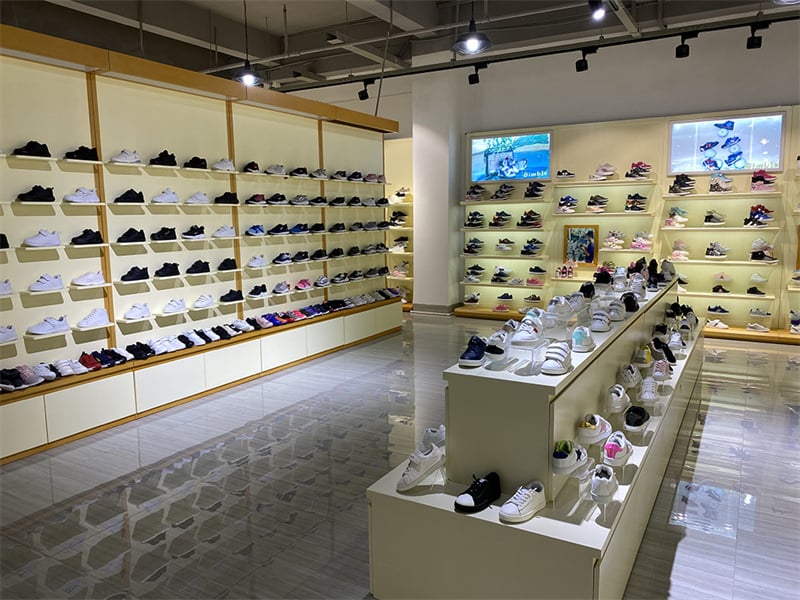Shoes.JPG
