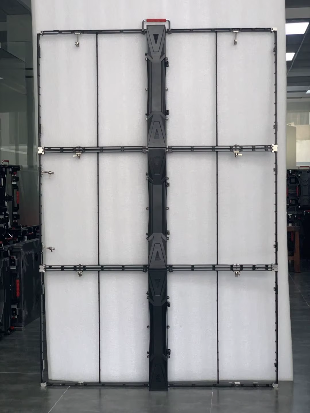 Outdoor Indoor 500*1000 Transparent LED Screen Die Casting Aluminum Empty Cabinet Frame for Rental P3.91*7.8/P7.8*7.8 details