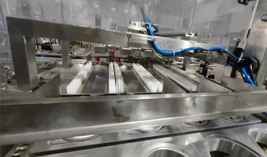 Automatic Ready to Eat Meal Packaging Machine Vacuum Packed Ready Meal Packaging Machine supplier