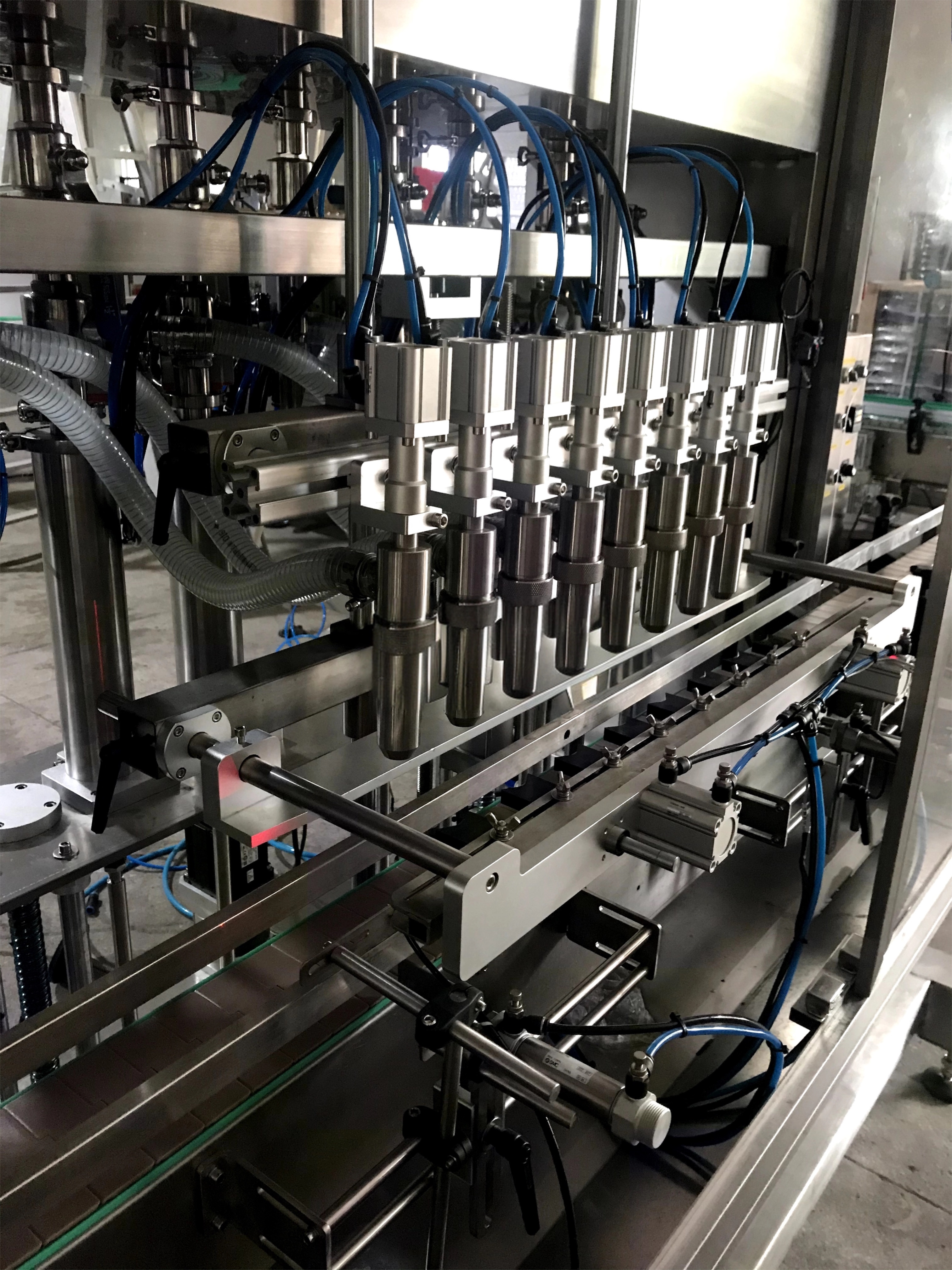 Factory Price Automatic Syrup Essential Oil Sauce Cosmetic  Bottle Filling Capping Labeling Machine manufacture