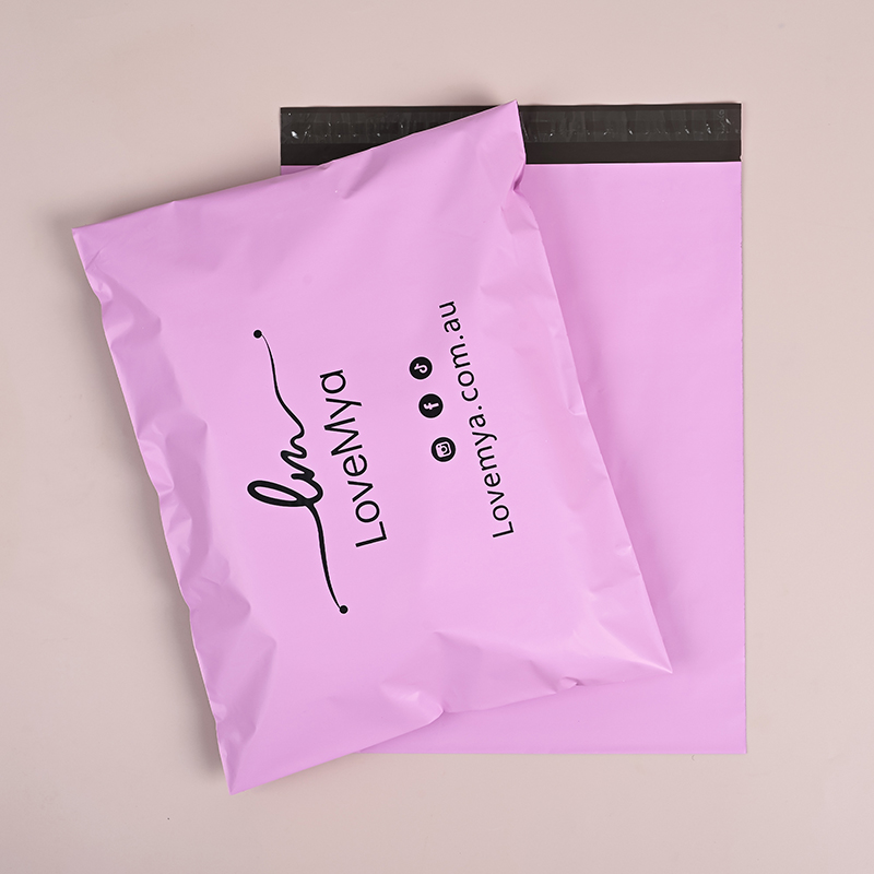 Mailing bag making:Precision Cutting
