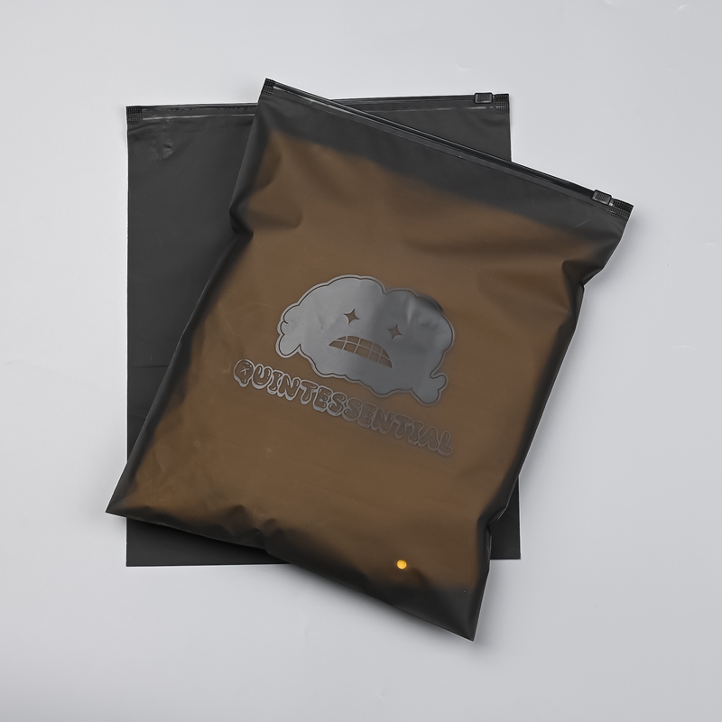 Zipper bag making
