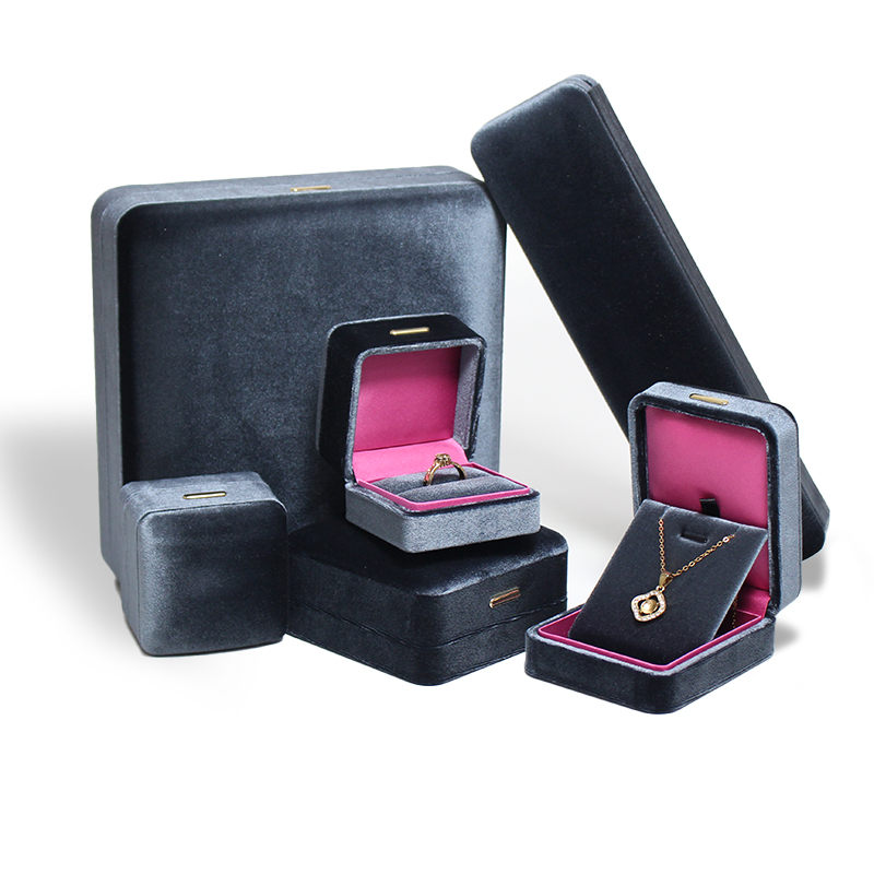 CF Premium Velvet Jewelry Box Advanced Customization Packaging Luxury Black Pendant Box Ring Box