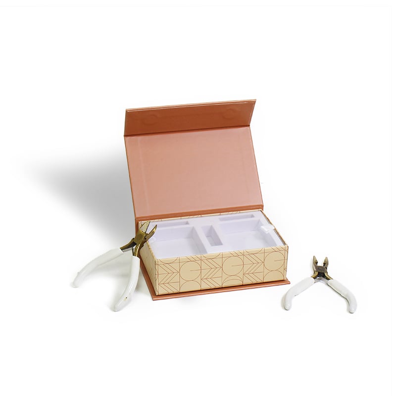 CF Eco-friendly Magnetic Cardboard Clamshell Recycled Materials Waterproof Portable Jewelry Gifting Packaging