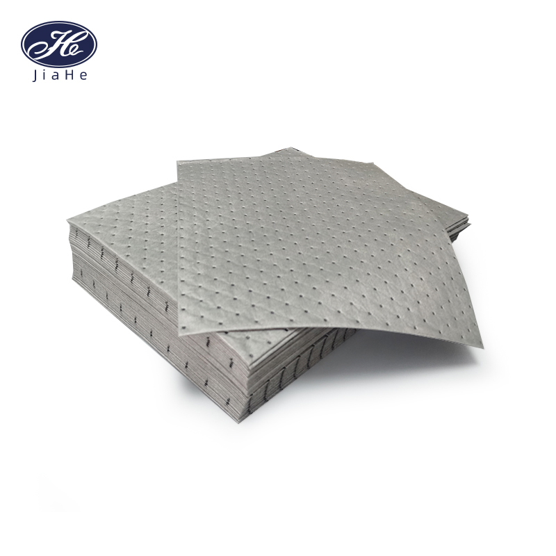 What Common Issues Should You Avoid When Using Universal Spill Absorbents?