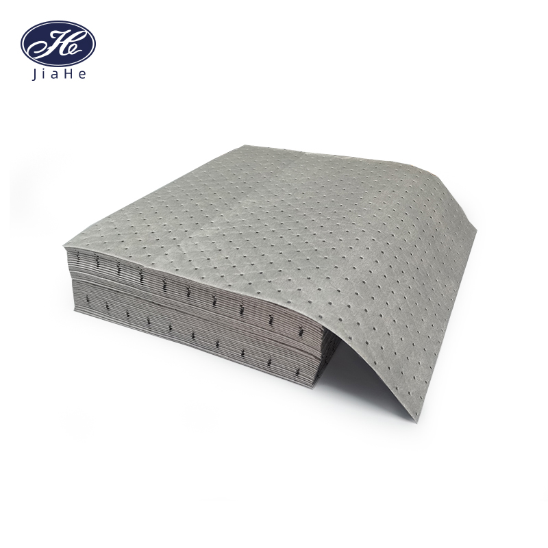 How Universal Spill Absorbents Help Comply with Environmental Regulations