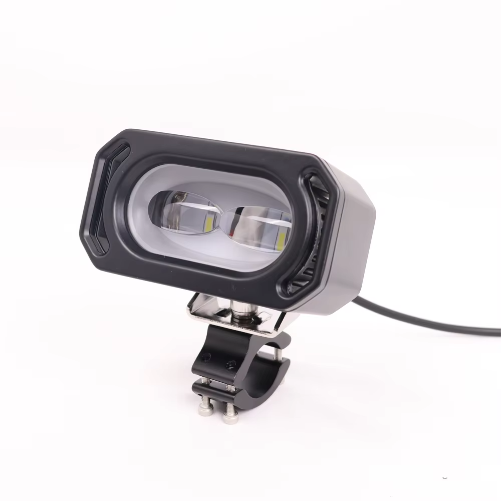 Why install waterproof motorcycle auxiliary fog lights on rainy days