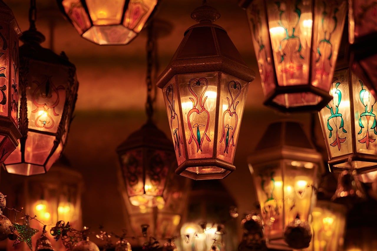 How do solar lantern rattan complement boho-chic outdoor spaces?

