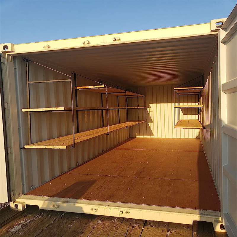 Customize your container with adjustable brackets.
