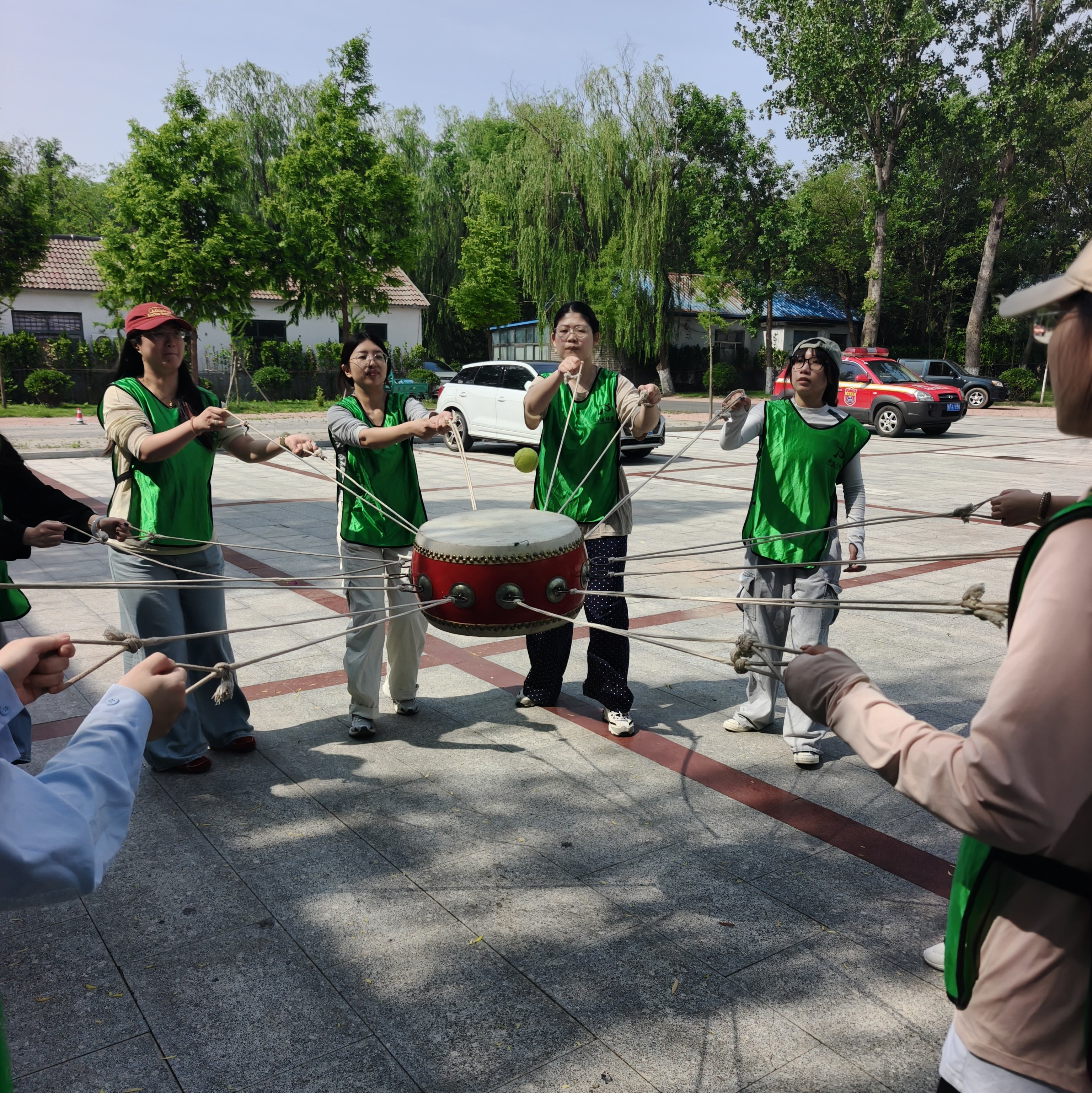 Uniting Hearts and Surpassing Self: Esen Wood Empowers Team Growth Through Outdoor Training