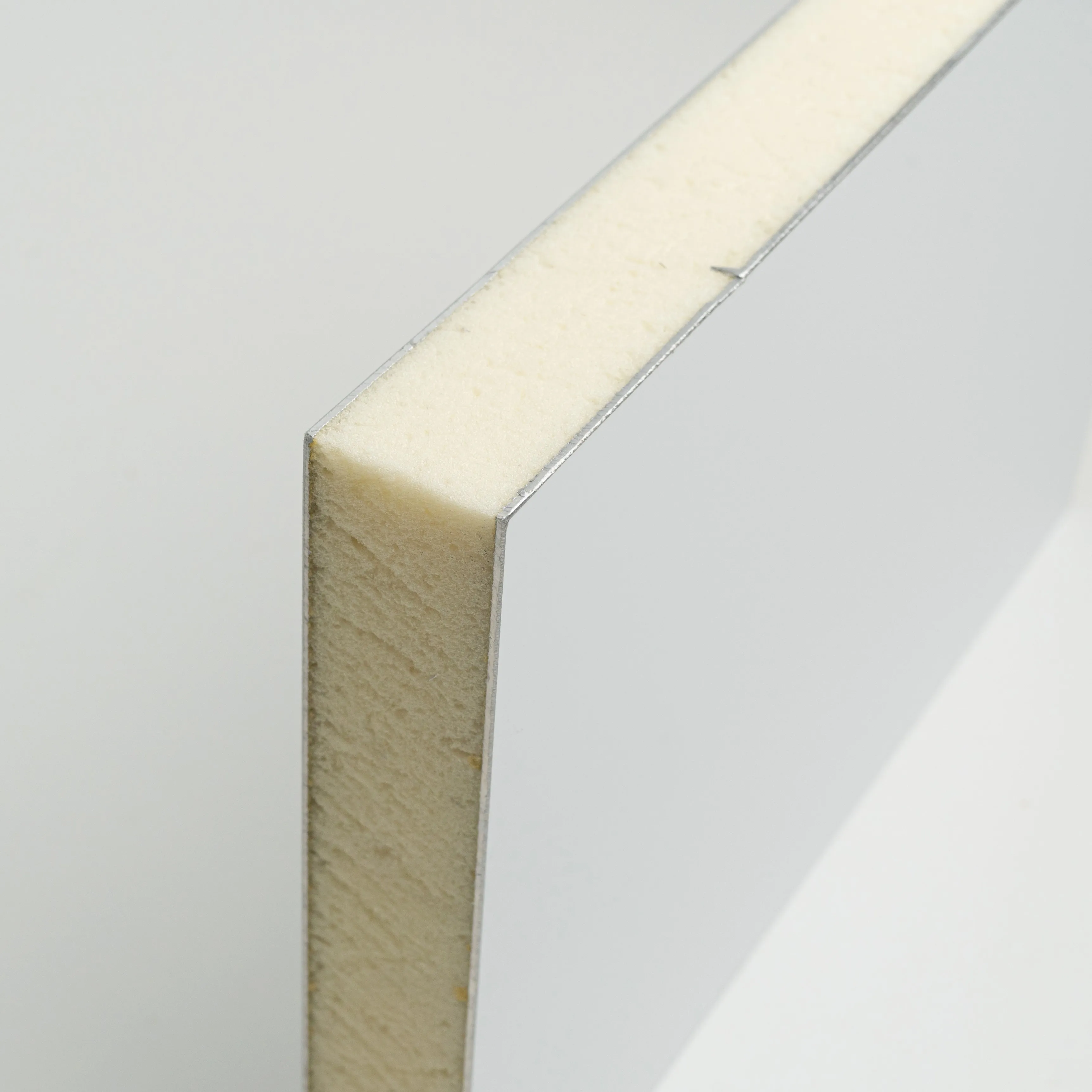 Ano ang Pinakabagong mga Inobasyon sa Teknolohiya ng Matigas na Polyurethane Foam?