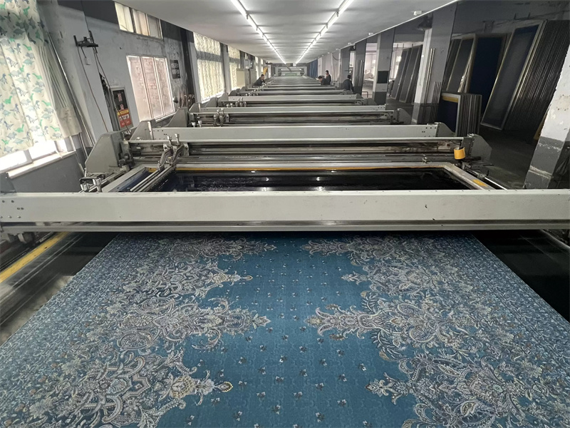 Extra-wide flat screen fabric movable printing machine