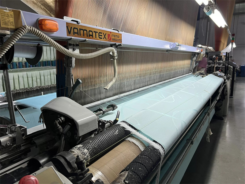 Twisting silk process