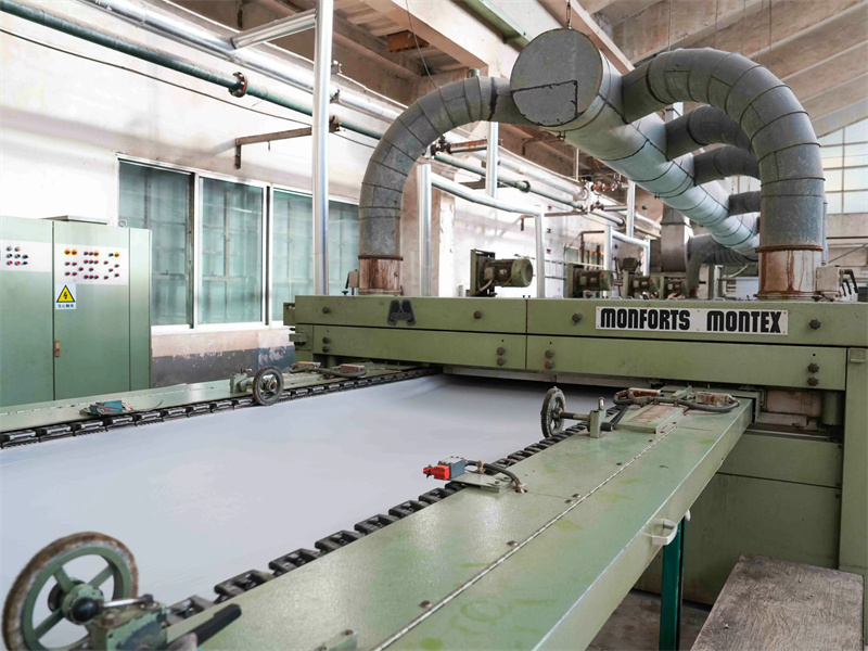 Width-type hot air tentering machine