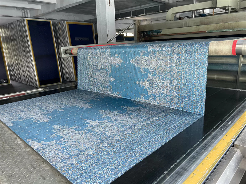 Extra-wide flat screen fabric movable printing machine
