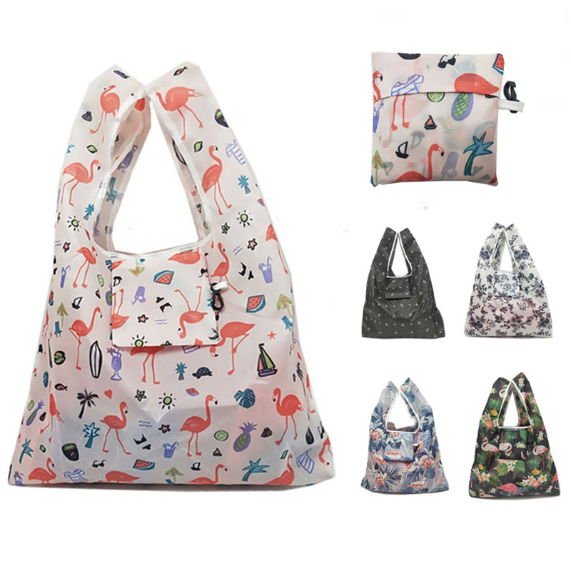 In che modo una borsa in nylon differisce dalle borse in tela?
