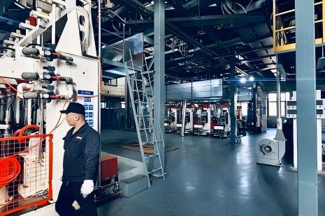 Innovative Fragrance Bottle Factory Sets New Industry Standard