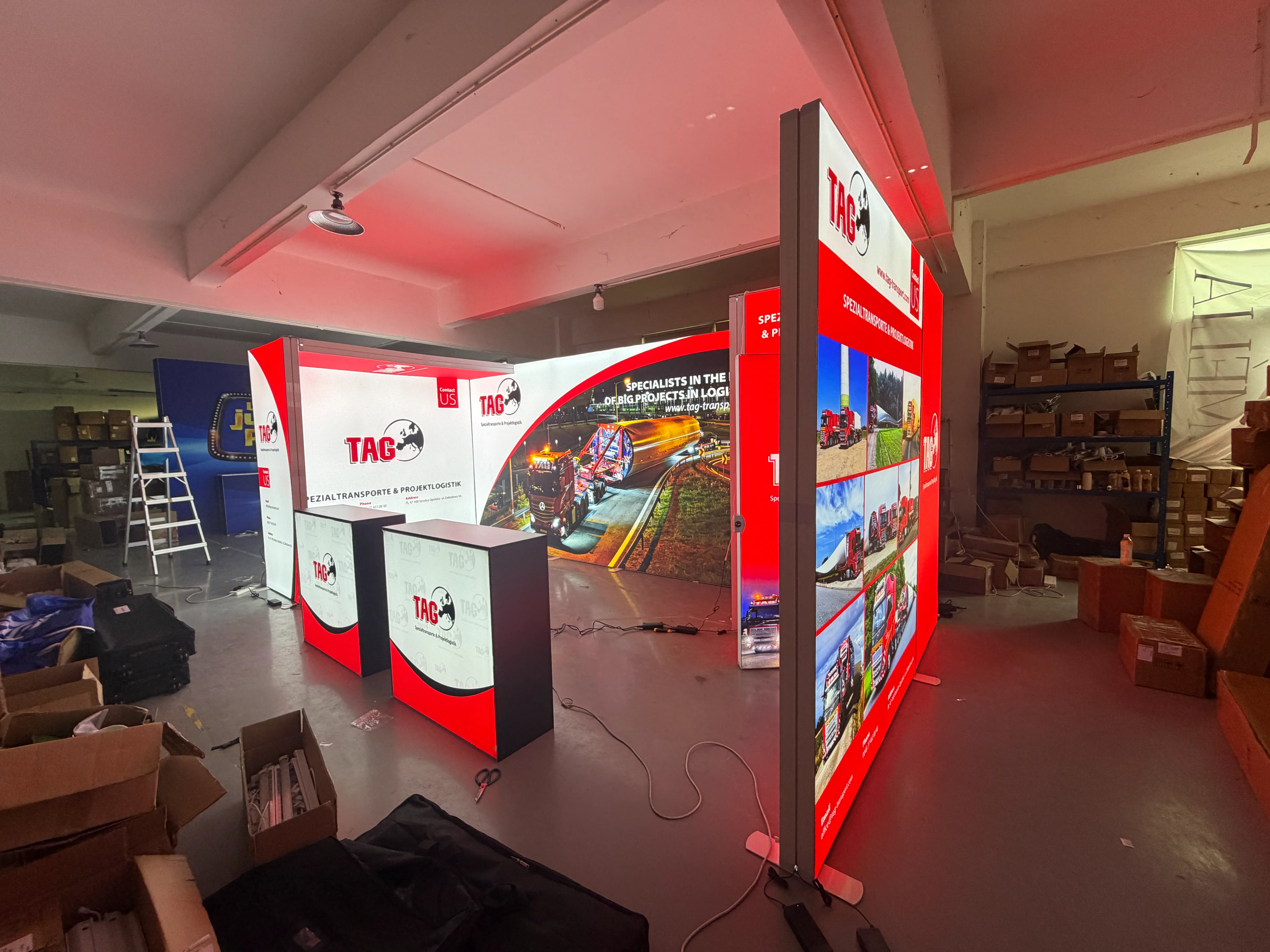 Exhibition case picture display- Installation 