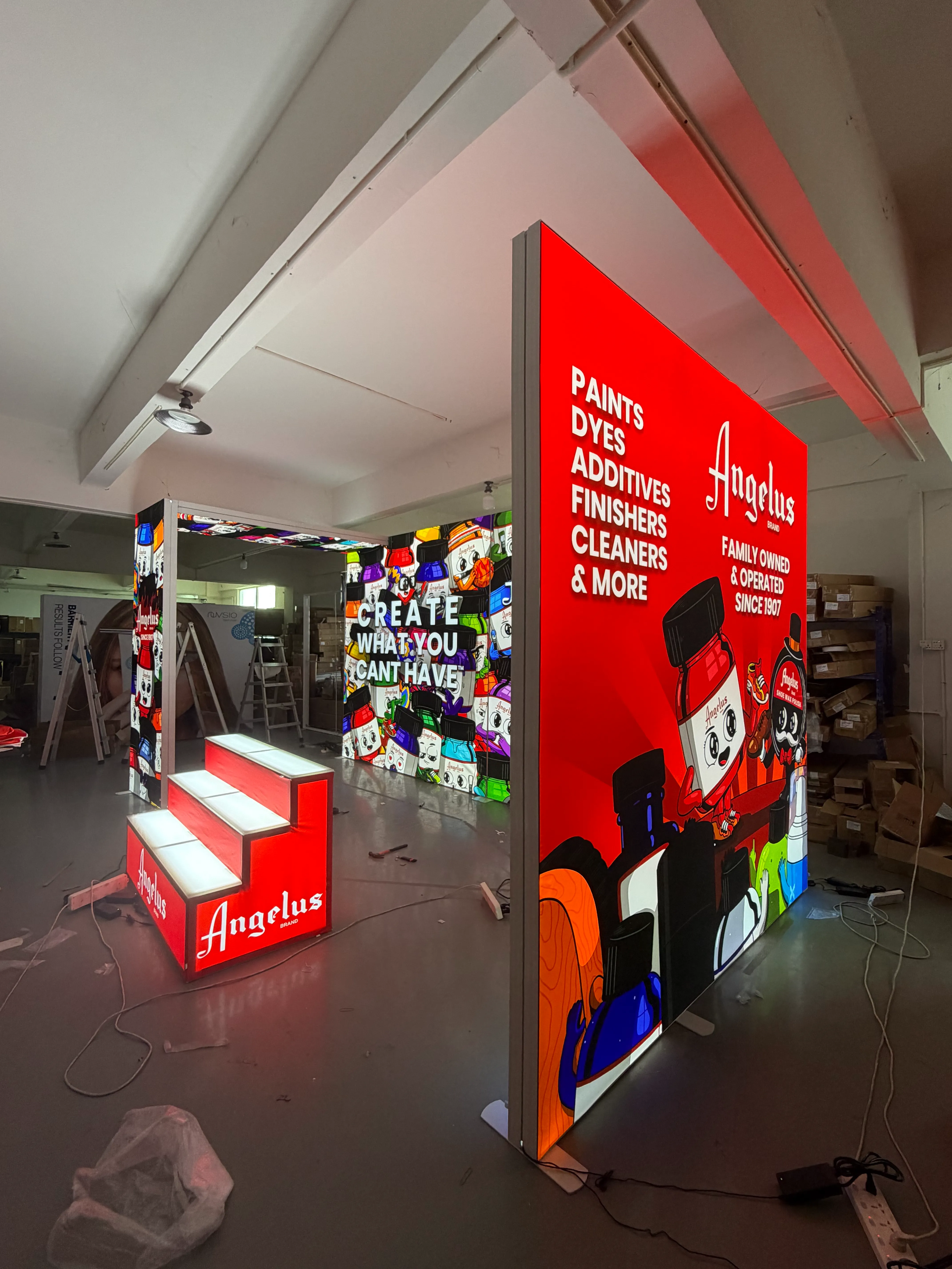 Exhibition Installation Test case picture display