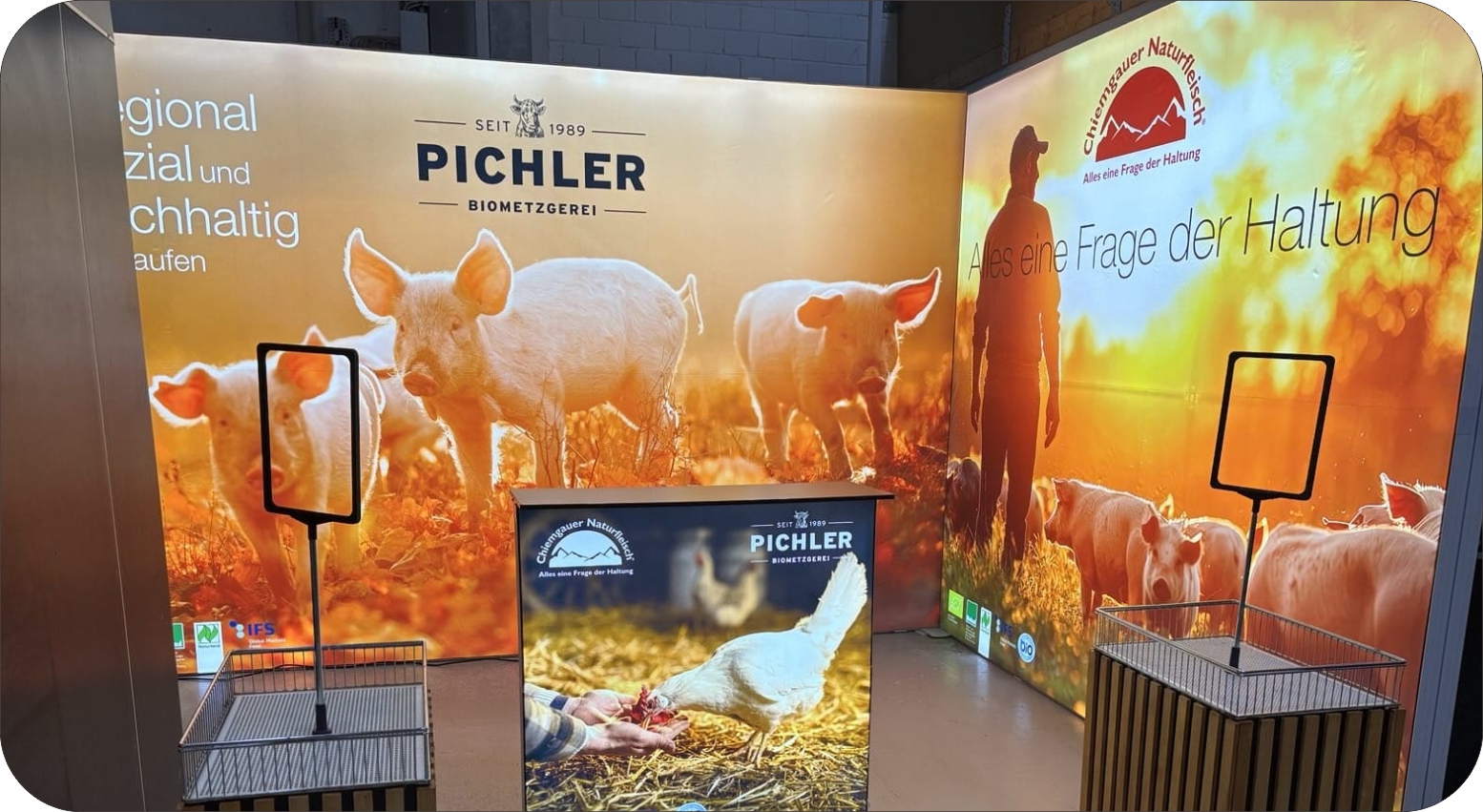 Pichler Biometzgerei Exhibition case picture display