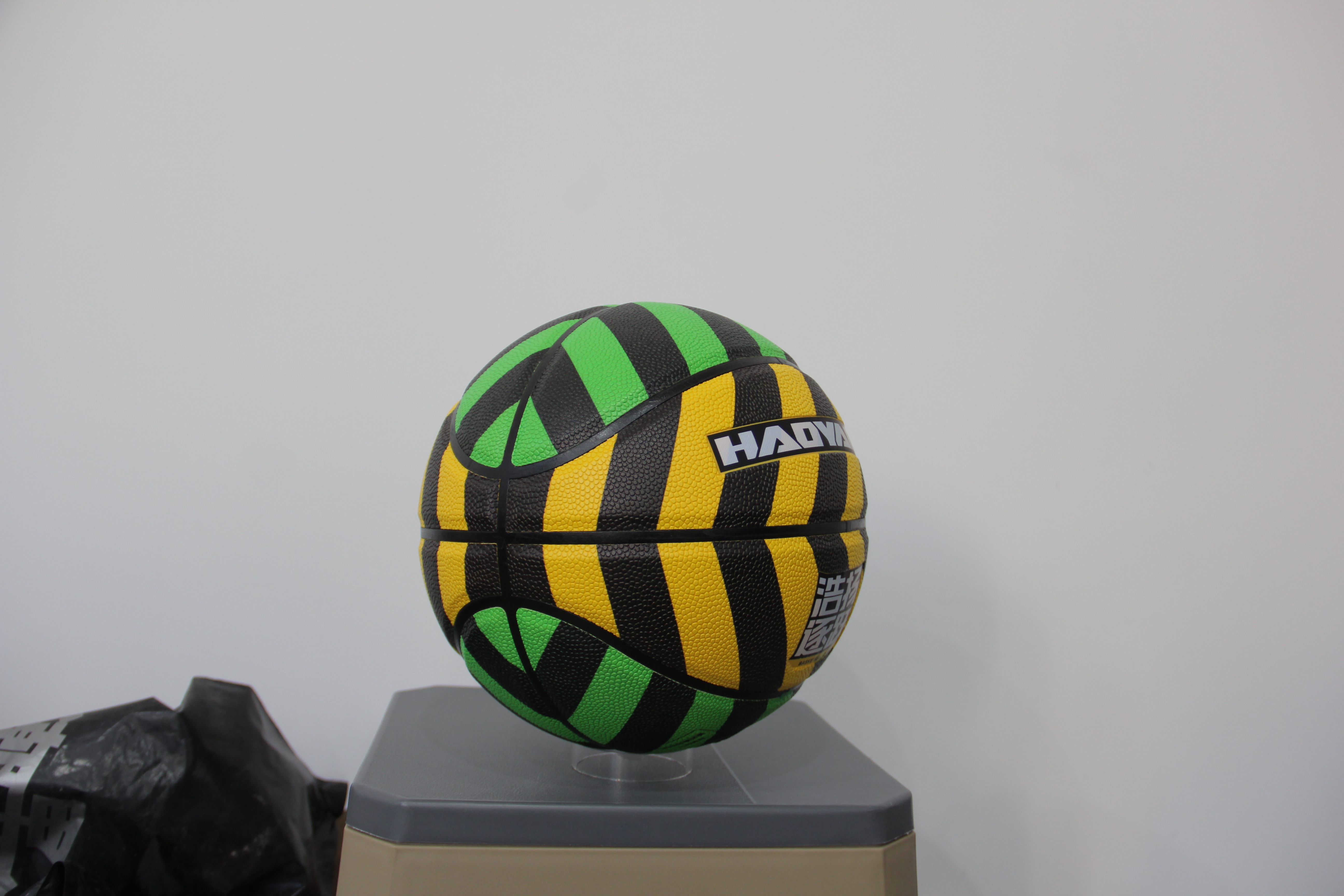 Come influenza l’età dei giocatori la dimensione del pallone da calcio?