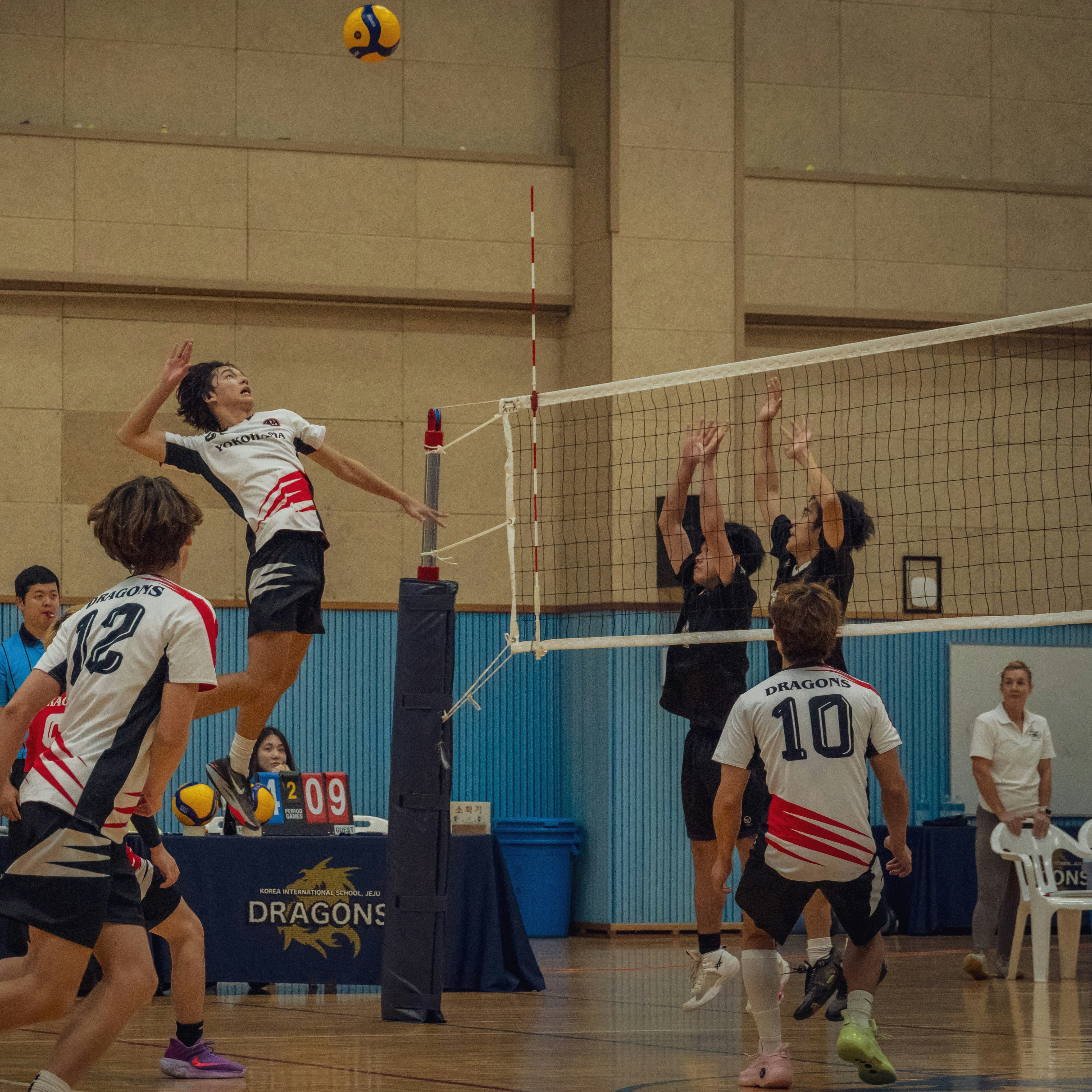 Stitched vs Thermo-Bonded Match Volleyballs