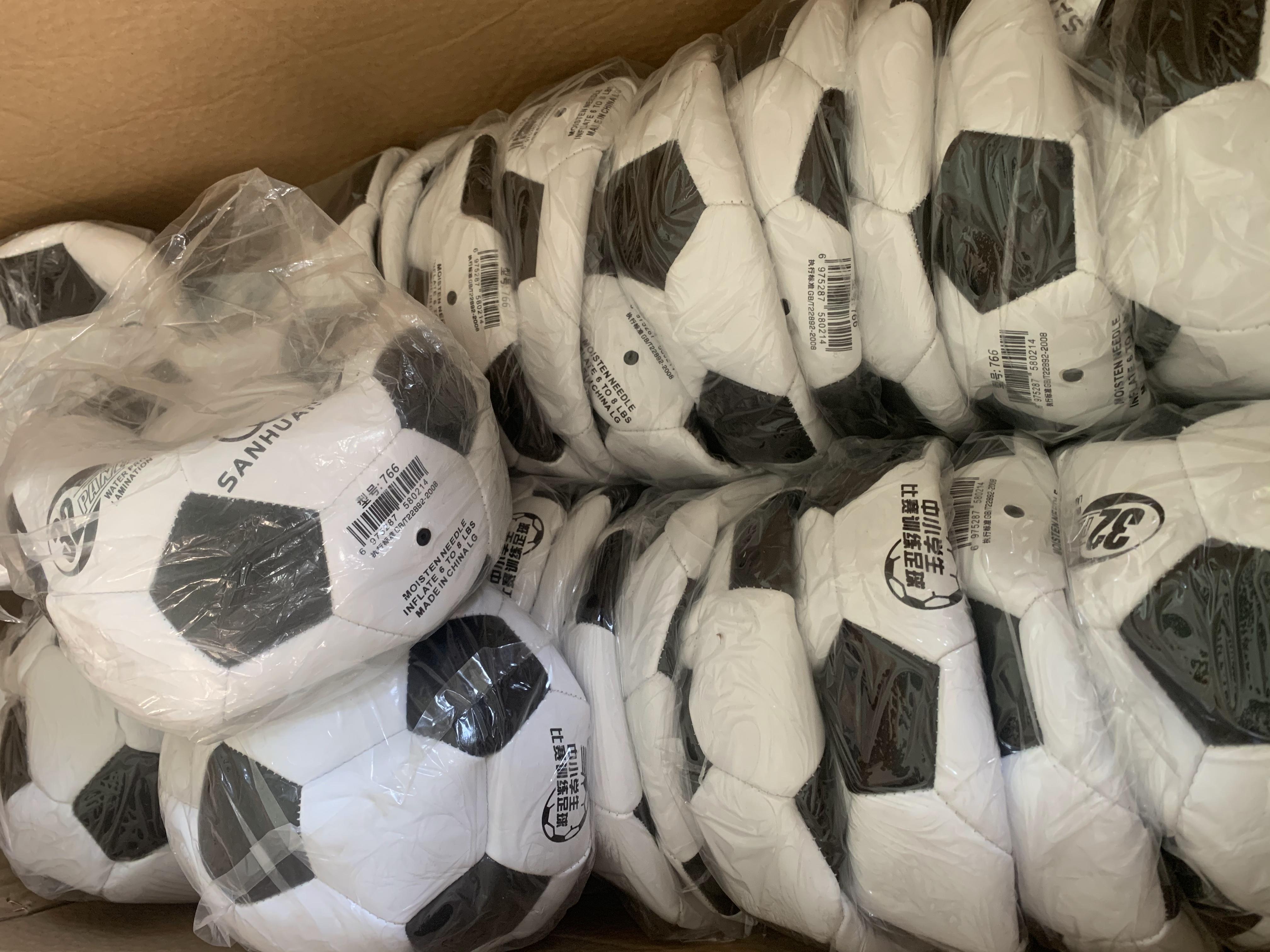 Cheap Training Footballs Size 5 for Schools and Programs