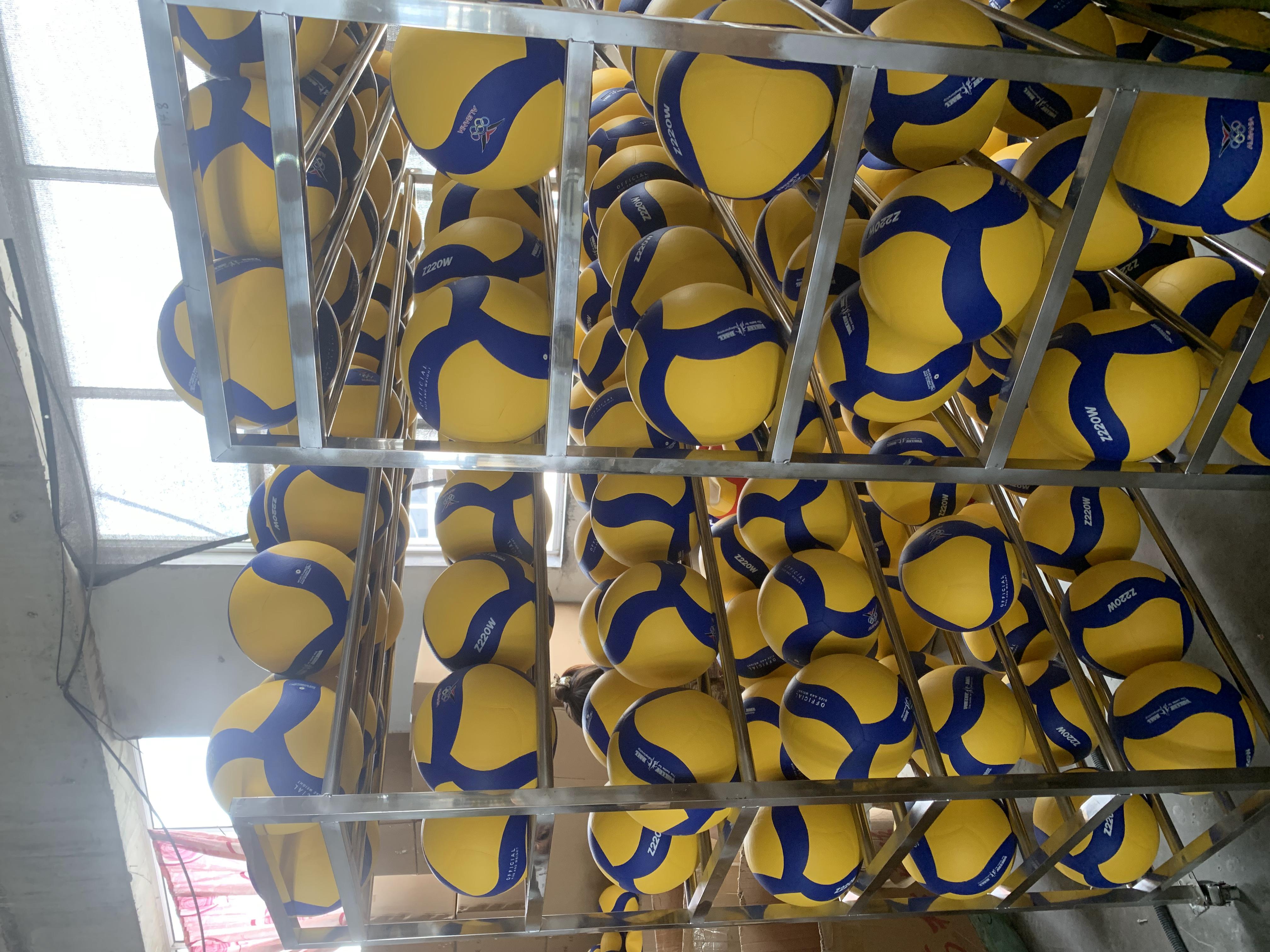Competition Volleyball Construction: Materials and Method