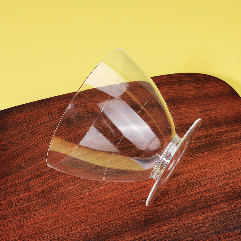Ideal for parties, picnics, and everyday use.