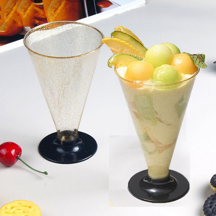 Say goodbye to broken glassware with our shatterproof plastic wine glasses