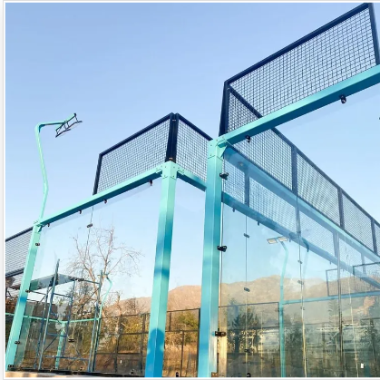 Belysning for padelbane: Essensiell for nattespill